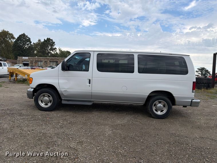 image for item FH6337 2007 Ford Econoline van