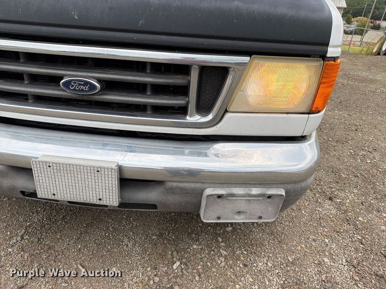 image for item FH6337 2007 Ford Econoline van