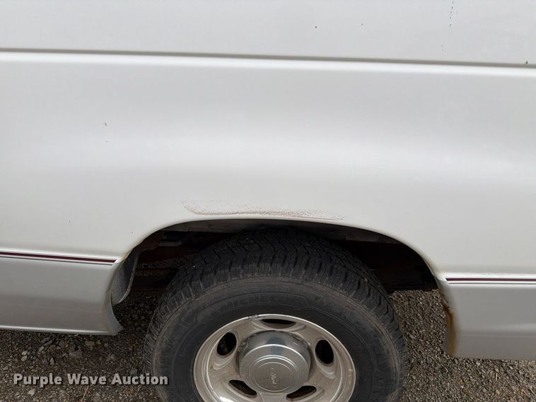 image for item FH6337 2007 Ford Econoline van