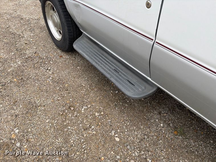 image for item FH6337 2007 Ford Econoline van