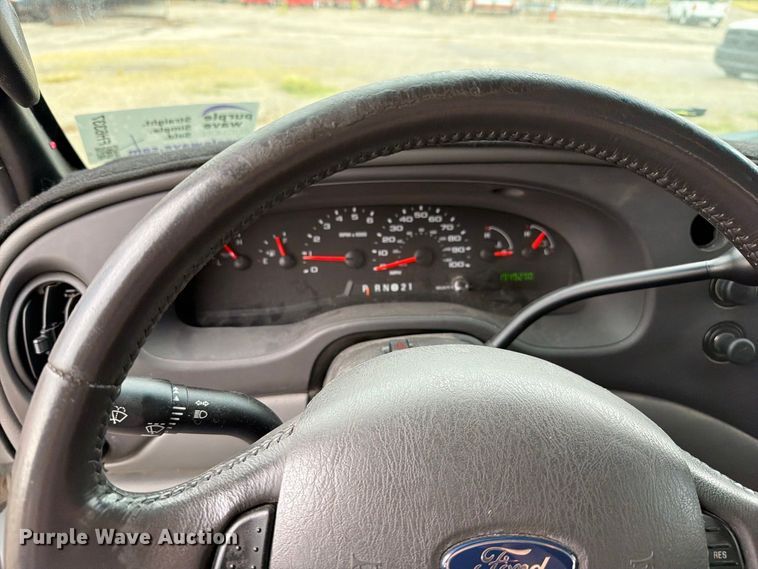 image for item FH6337 2007 Ford Econoline van
