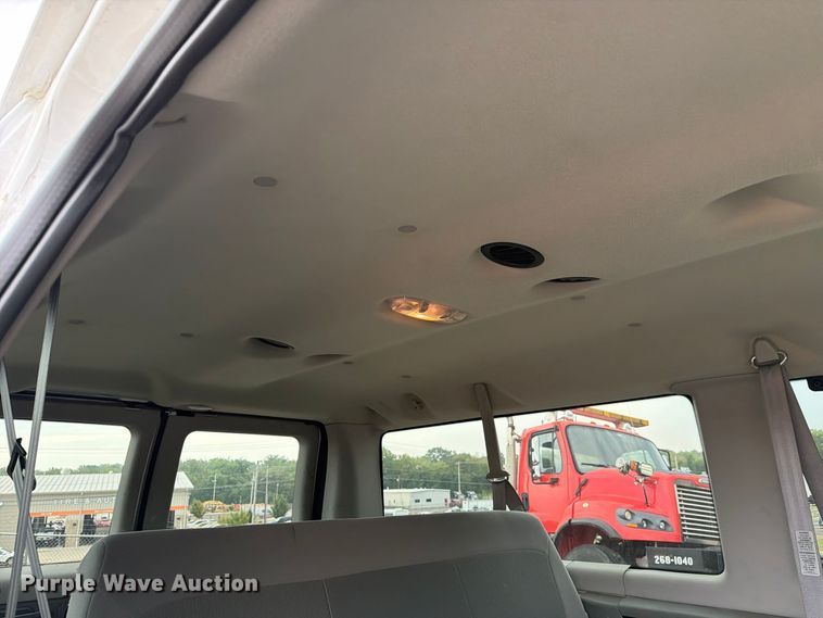 image for item FH6337 2007 Ford Econoline van