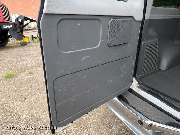 image for item FH6337 2007 Ford Econoline van