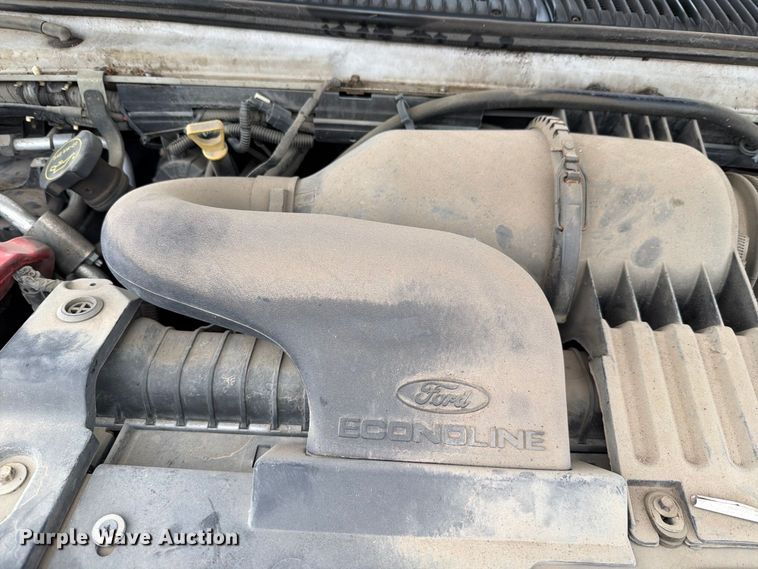 image for item FH6337 2007 Ford Econoline van