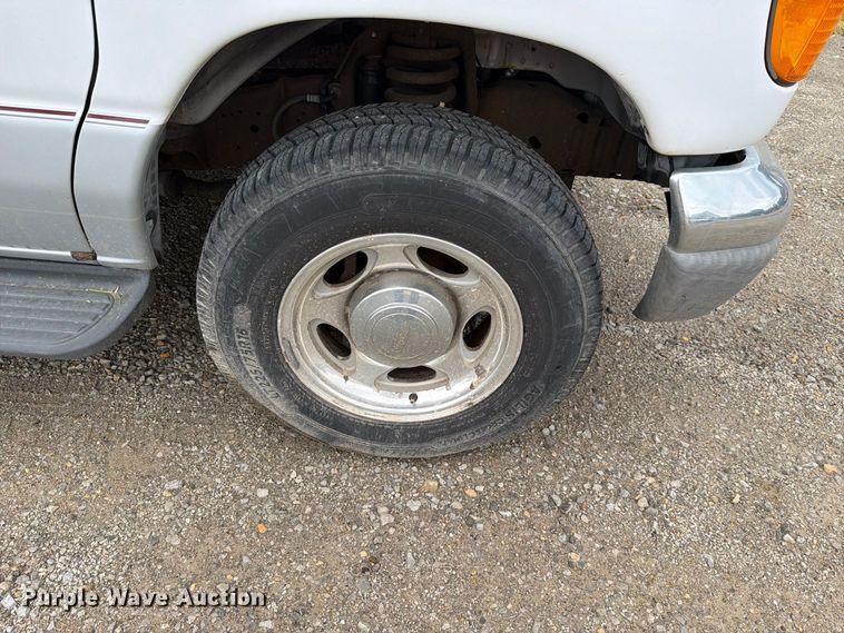 image for item FH6337 2007 Ford Econoline van