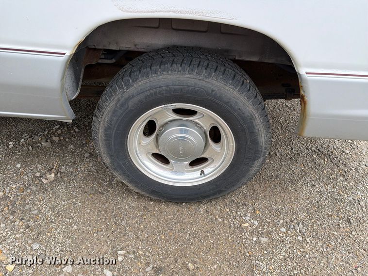 image for item FH6337 2007 Ford Econoline van