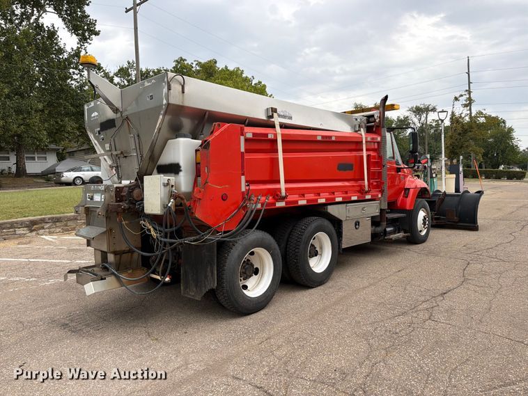 image for item FH6338 2007 International 7400 dump truck