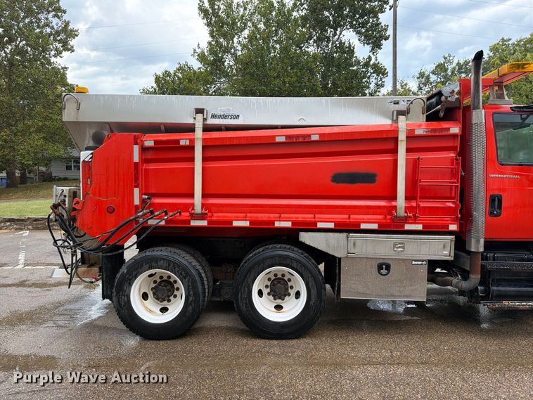 image for item FH6338 2007 International 7400 dump truck