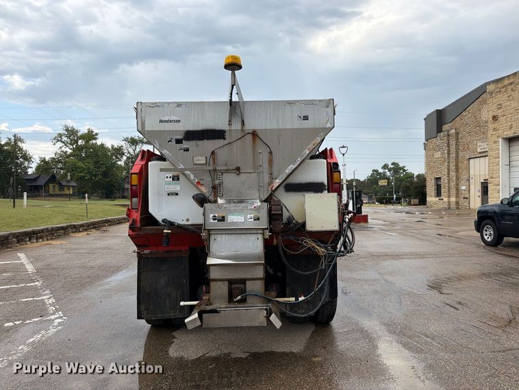 image for item FH6338 2007 International 7400 dump truck