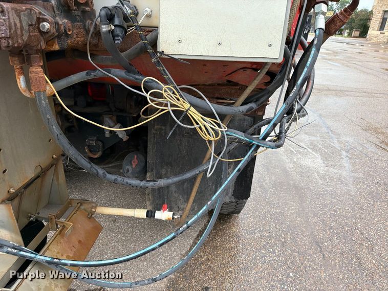 image for item FH6338 2007 International 7400 dump truck