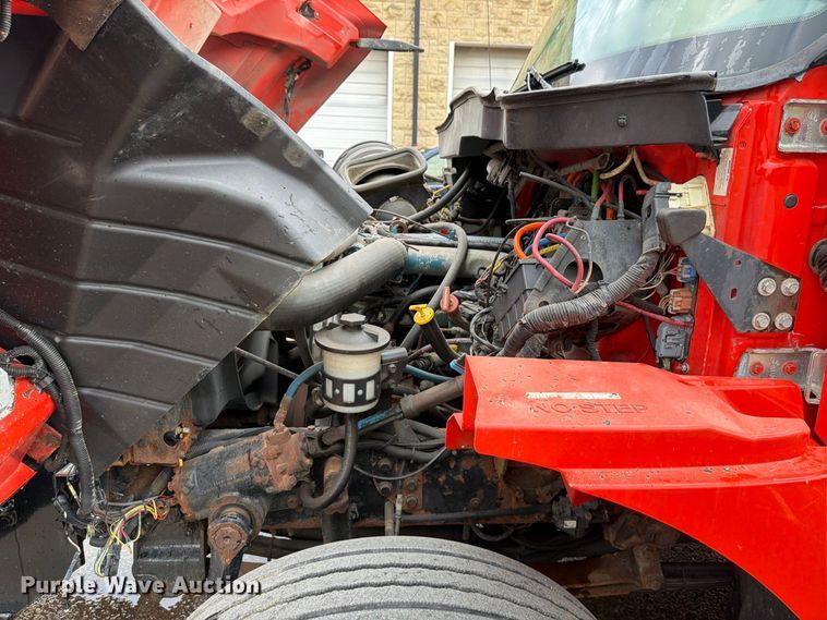 image for item FH6338 2007 International 7400 dump truck