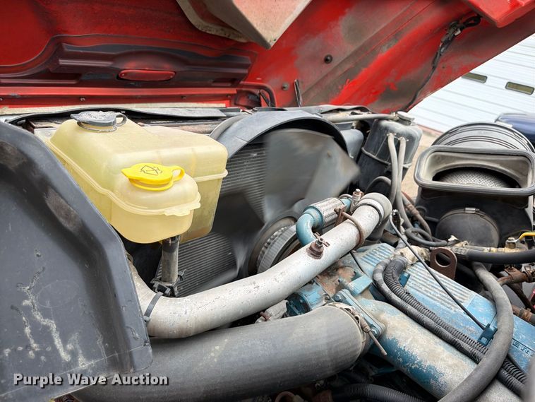 image for item FH6338 2007 International 7400 dump truck