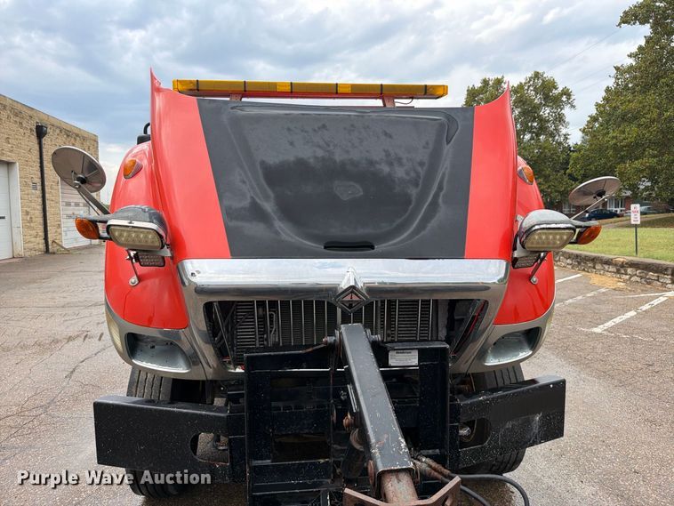 image for item FH6338 2007 International 7400 dump truck