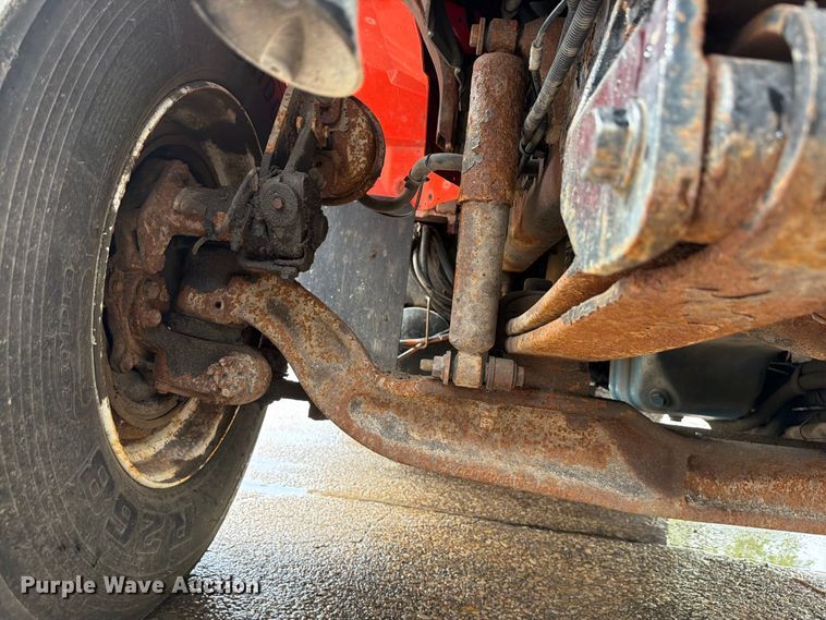 image for item FH6338 2007 International 7400 dump truck