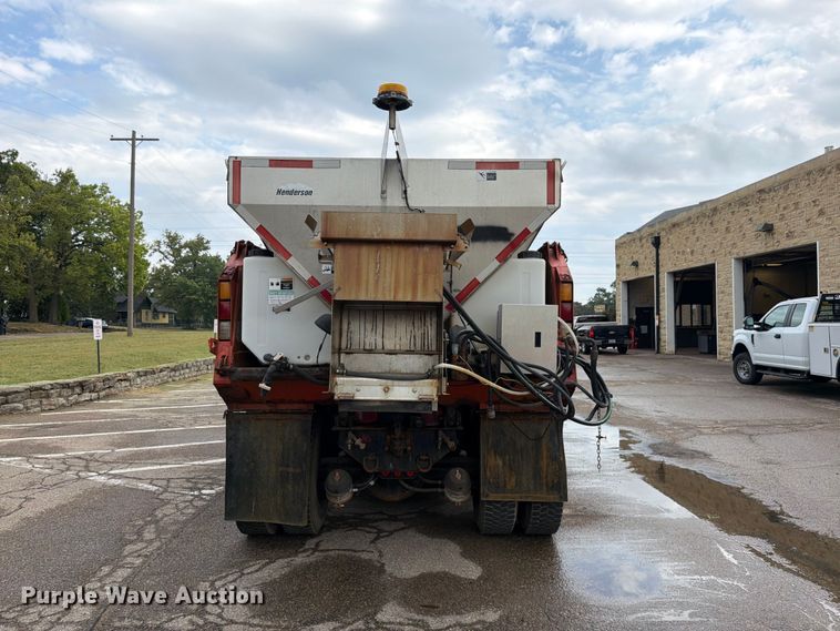 image for item FH6339 2007 International 7400 dump truck