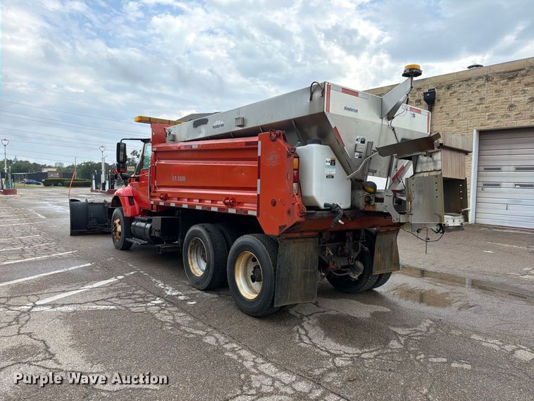 image for item FH6339 2007 International 7400 dump truck