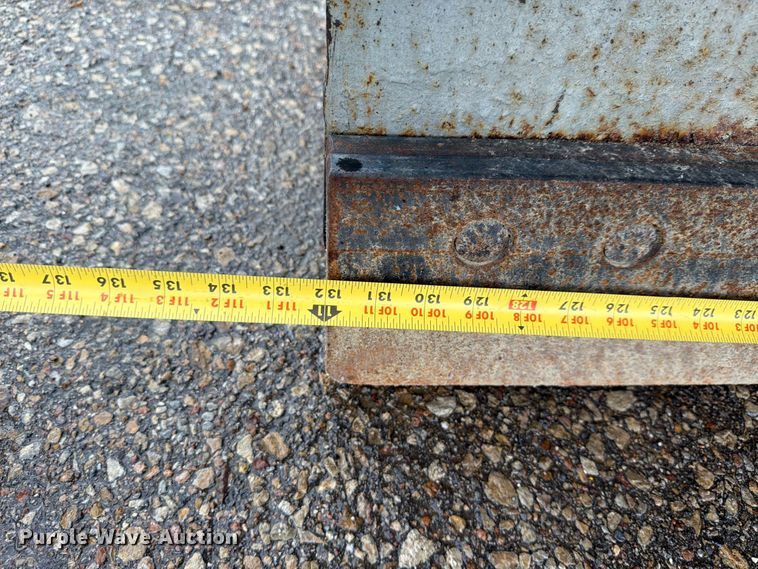 image for item FH6339 2007 International 7400 dump truck