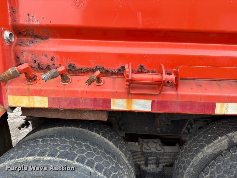 image for item FH6339 2007 International 7400 dump truck