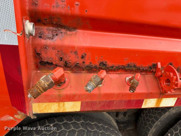 image for item FH6339 2007 International 7400 dump truck