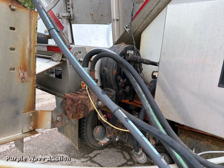 image for item FH6339 2007 International 7400 dump truck