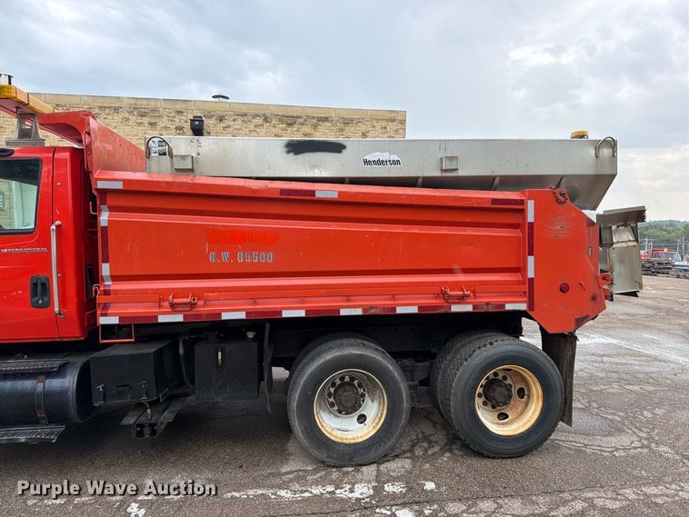 image for item FH6339 2007 International 7400 dump truck