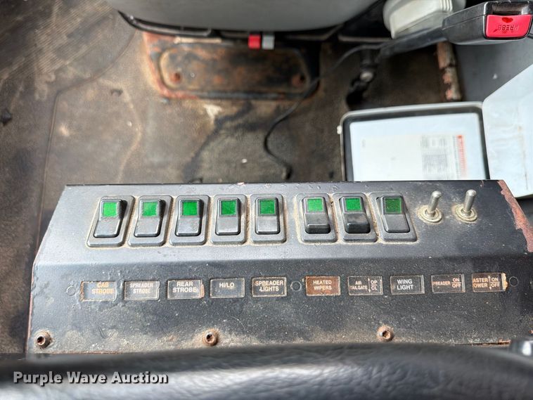 image for item FH6339 2007 International 7400 dump truck
