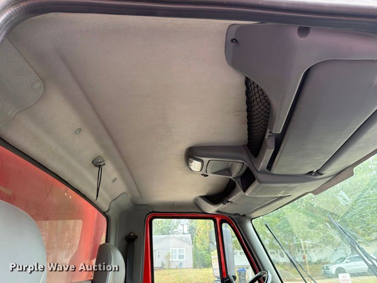 image for item FH6339 2007 International 7400 dump truck