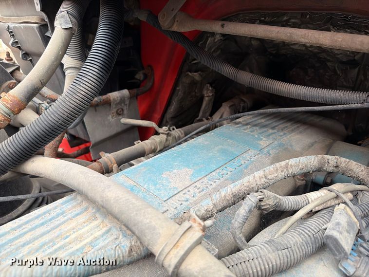 image for item FH6339 2007 International 7400 dump truck