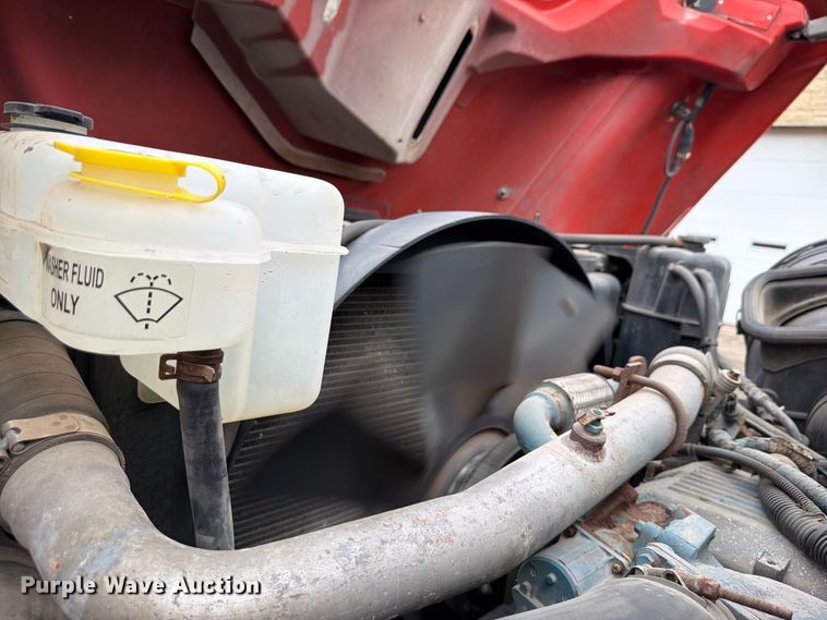 image for item FH6339 2007 International 7400 dump truck
