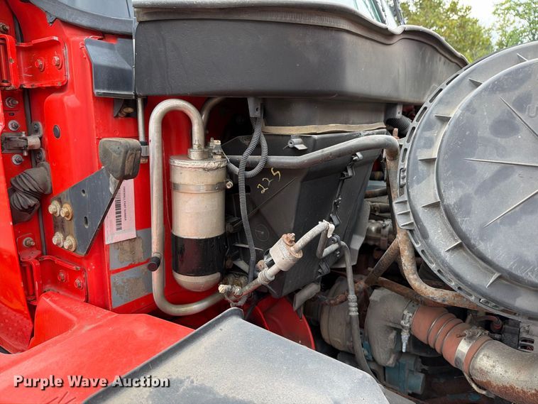 image for item FH6339 2007 International 7400 dump truck