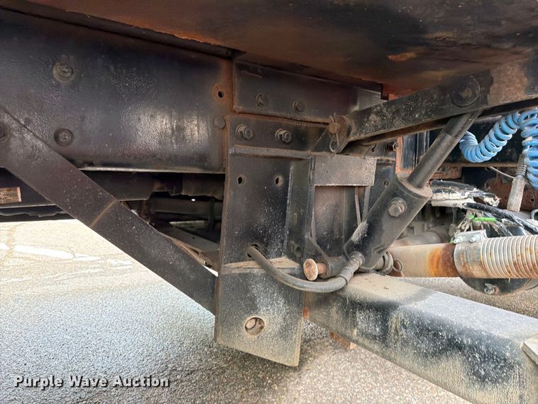 image for item FH6339 2007 International 7400 dump truck