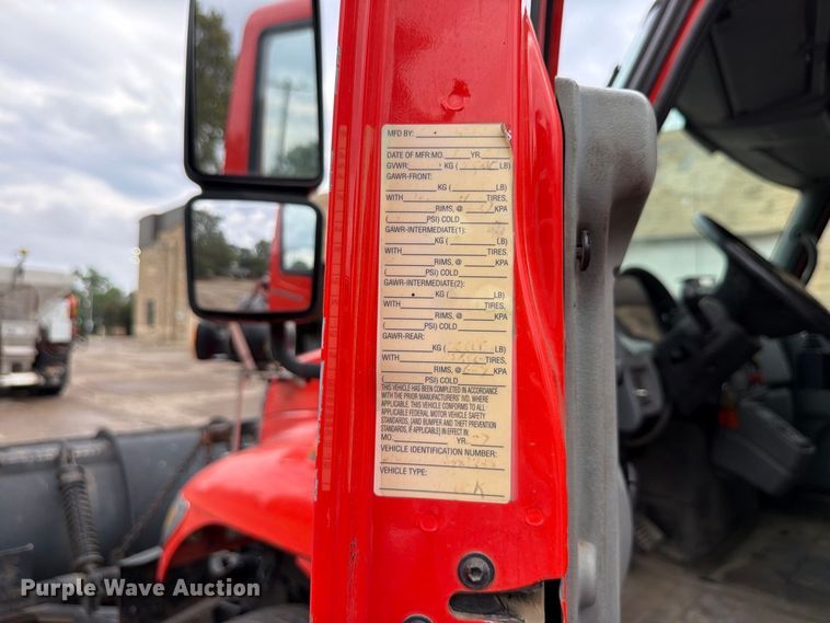 image for item FH6339 2007 International 7400 dump truck