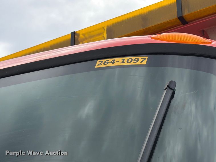 image for item FH6339 2007 International 7400 dump truck