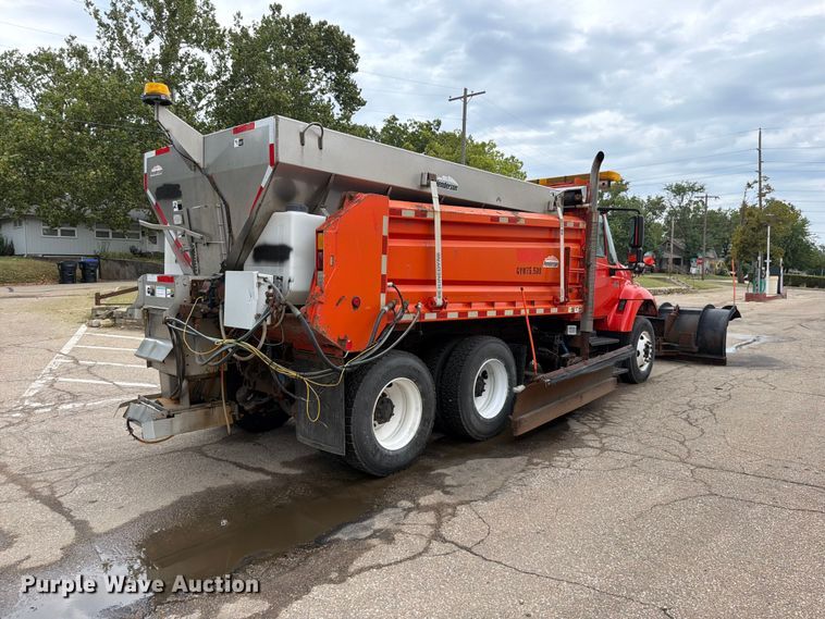image for item FH6340 2007 International 7400 dump truck