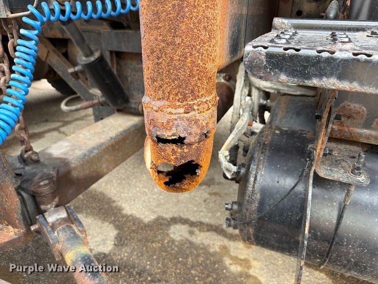 image for item FH6340 2007 International 7400 dump truck