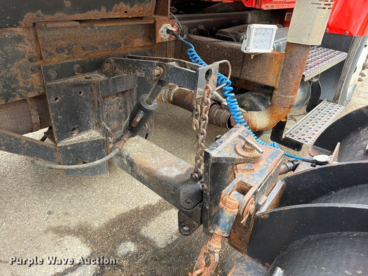 image for item FH6340 2007 International 7400 dump truck