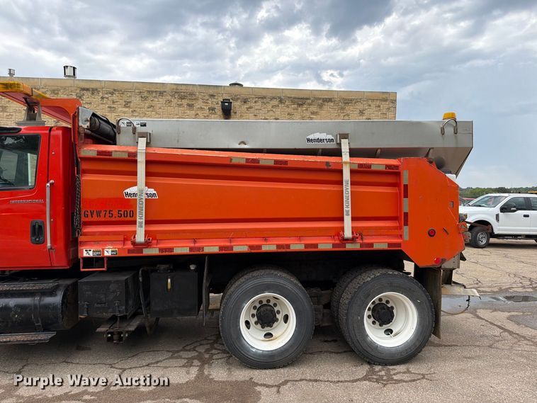 image for item FH6340 2007 International 7400 dump truck