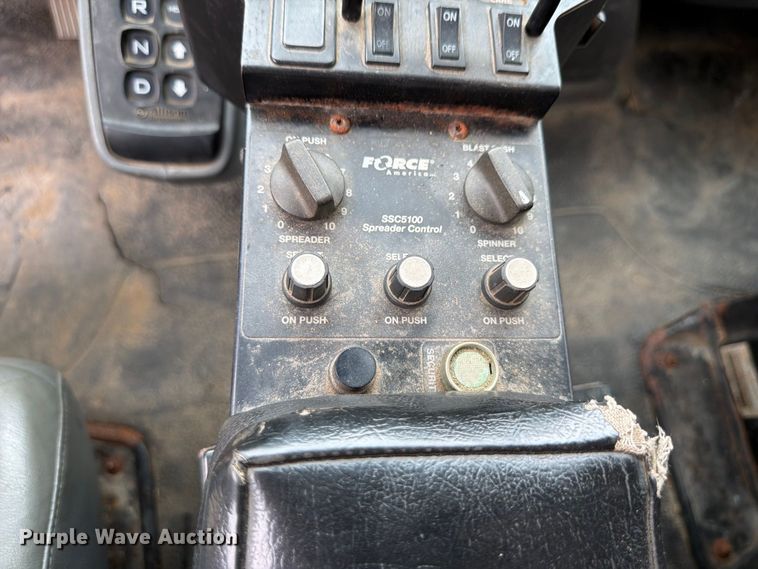 image for item FH6340 2007 International 7400 dump truck