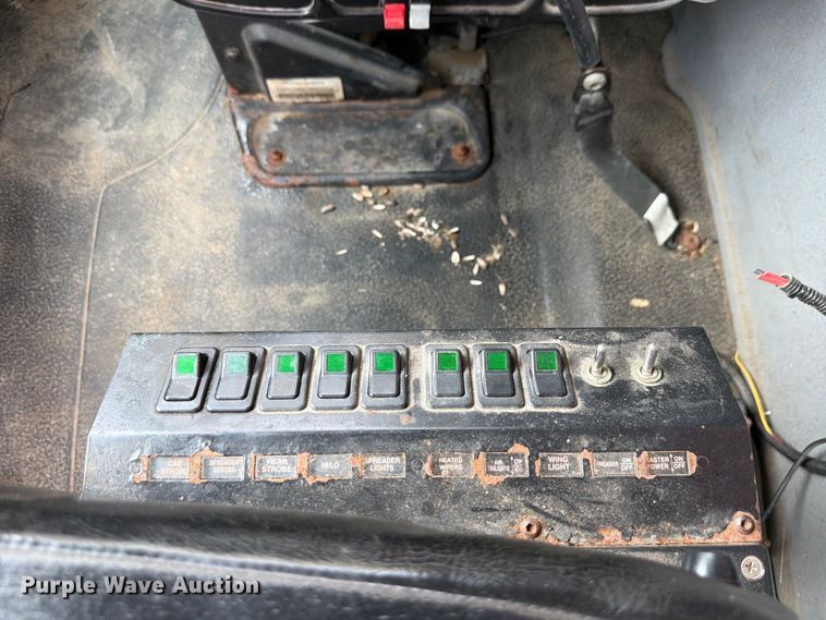 image for item FH6340 2007 International 7400 dump truck