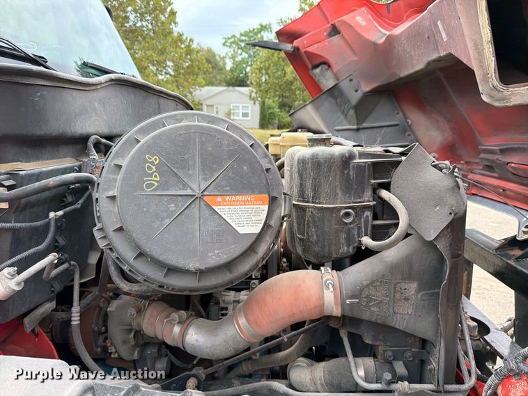 image for item FH6340 2007 International 7400 dump truck