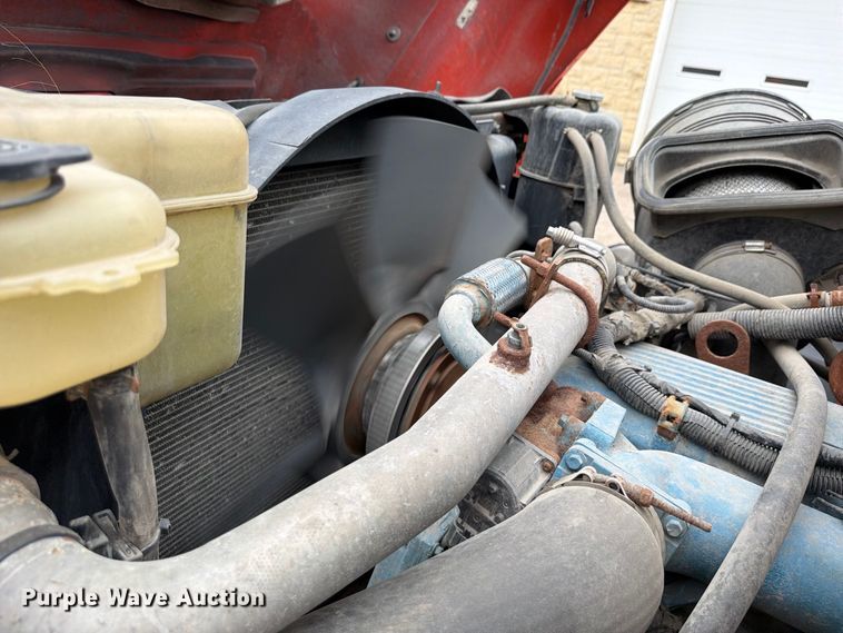 image for item FH6340 2007 International 7400 dump truck
