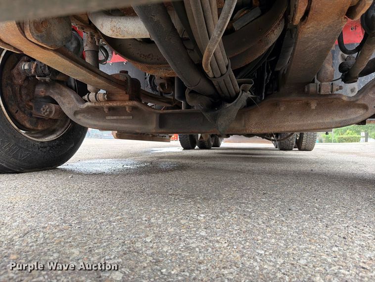 image for item FH6340 2007 International 7400 dump truck