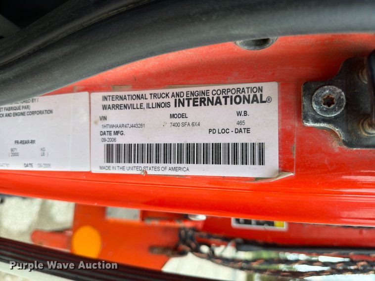 image for item FH6340 2007 International 7400 dump truck