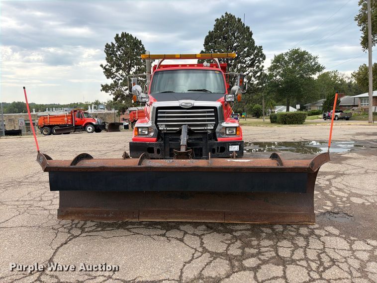 image for item FH6341 2009 Sterling L7500 dump truck