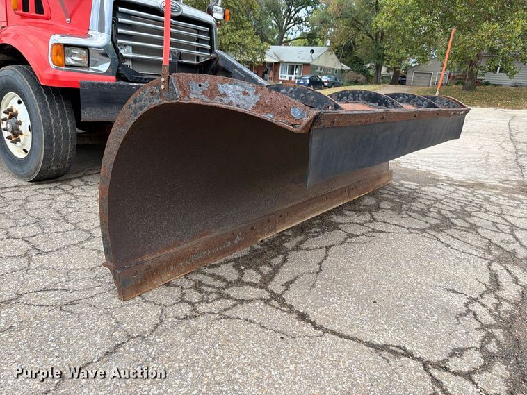 image for item FH6341 2009 Sterling L7500 dump truck
