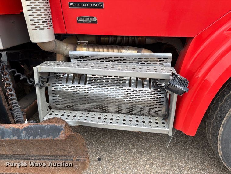 image for item FH6341 2009 Sterling L7500 dump truck