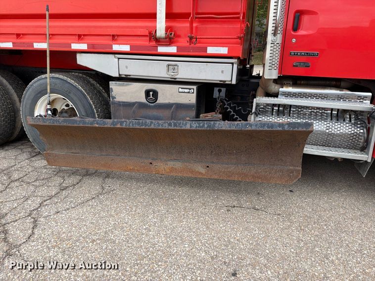 image for item FH6341 2009 Sterling L7500 dump truck