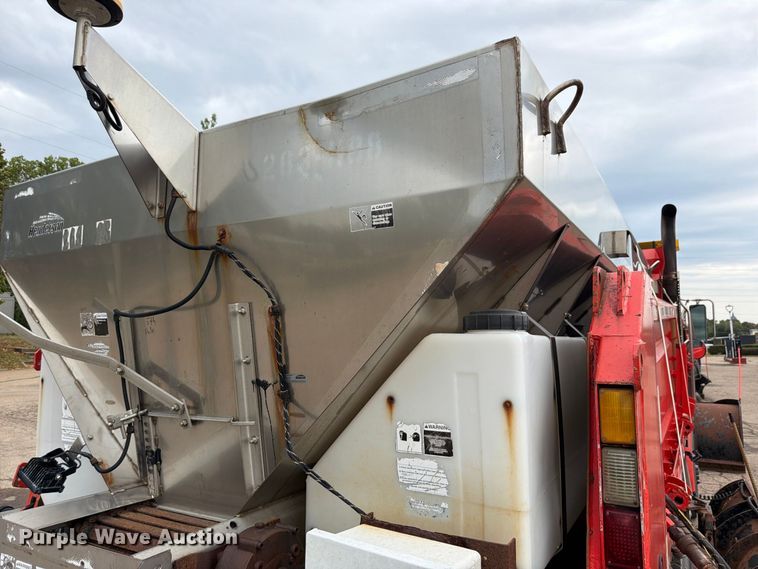 image for item FH6341 2009 Sterling L7500 dump truck