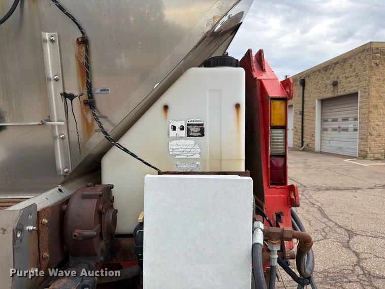 image for item FH6341 2009 Sterling L7500 dump truck