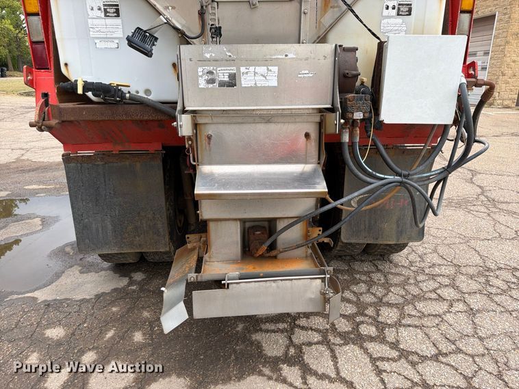 image for item FH6341 2009 Sterling L7500 dump truck